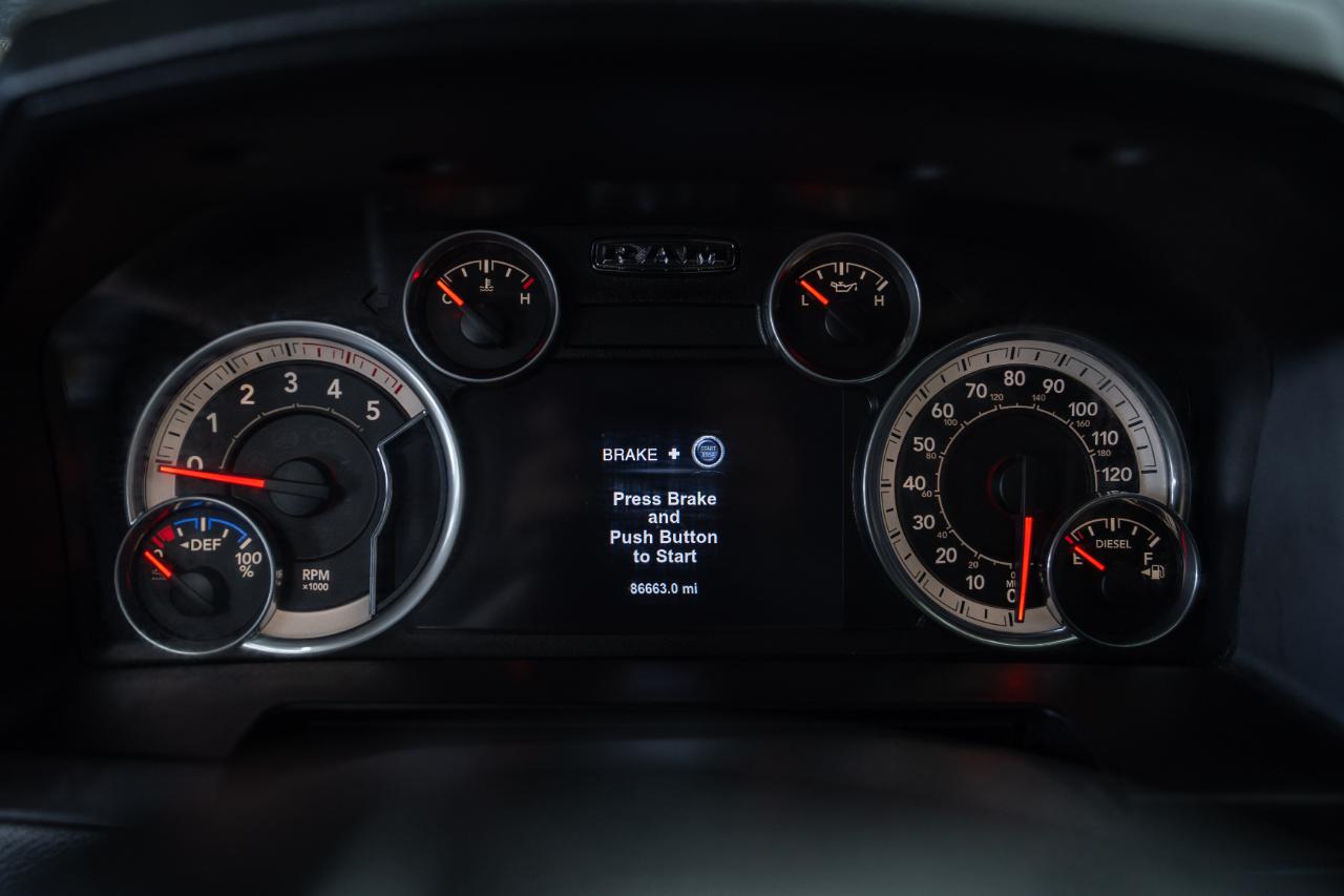 RAM 3500 Laramie Mega Cab 4WD DRW 2015