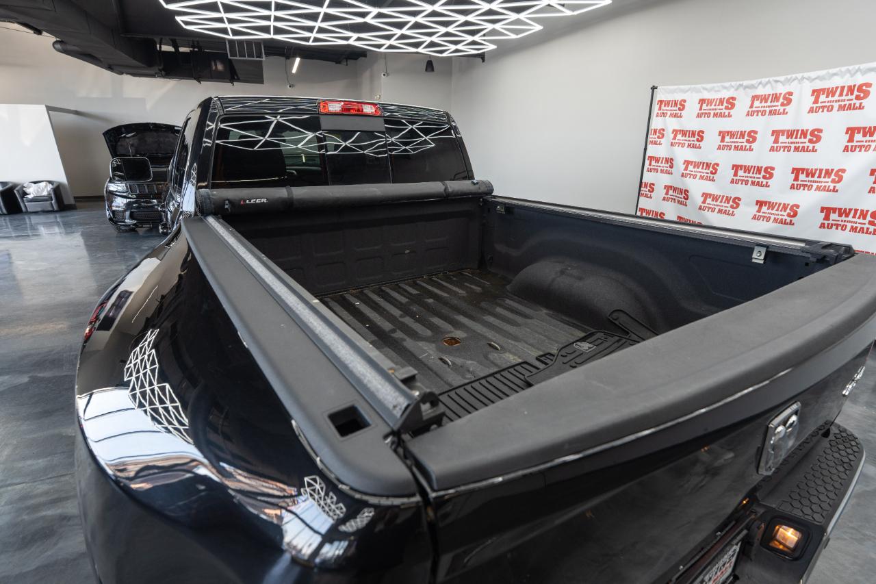 RAM 3500 Laramie Mega Cab 4WD DRW 2015