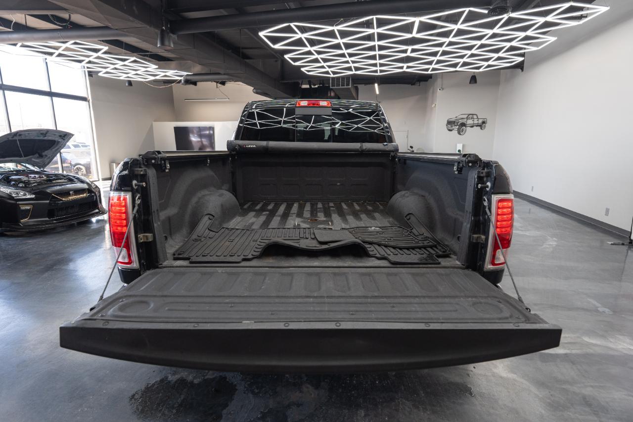 RAM 3500 Laramie Mega Cab 4WD DRW 2015