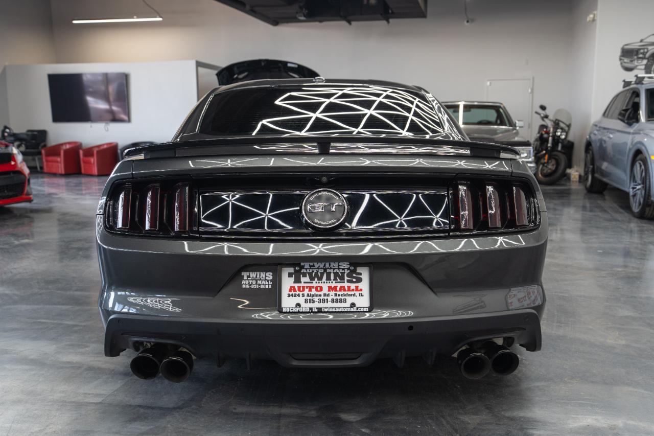 Ford Mustang GT Premium Coupe 2016