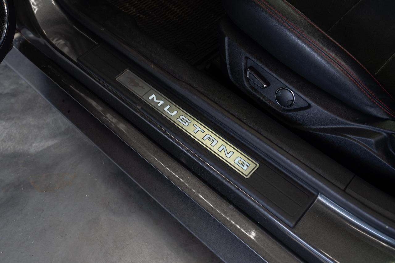 Ford Mustang GT Premium Coupe 2016