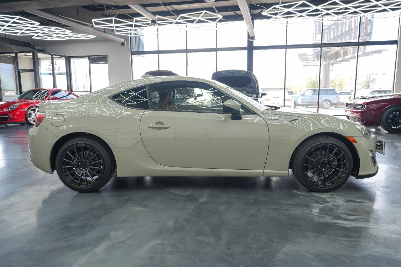 Scion FR-S 6MT 2016