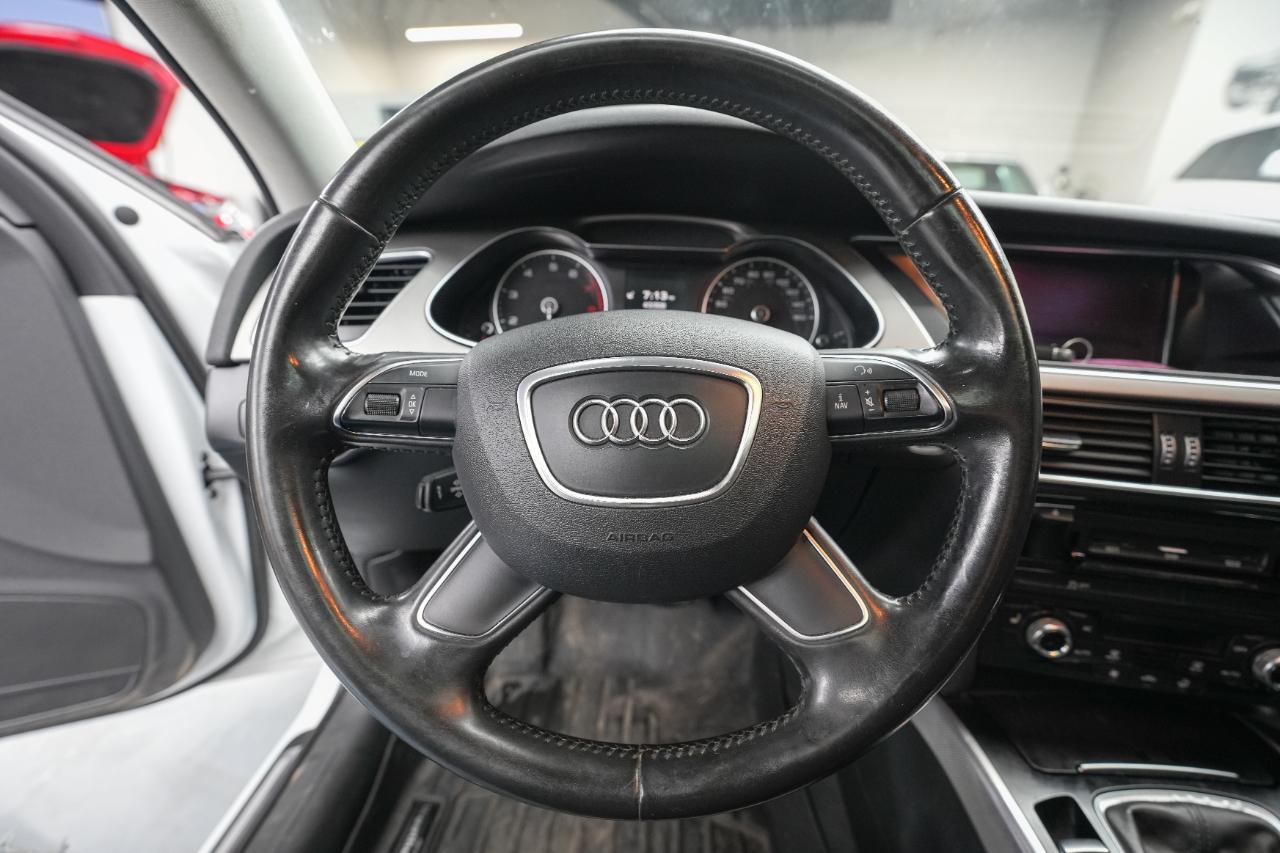 Audi A4 2.0T Premium Sedan quattro Manual 2013
