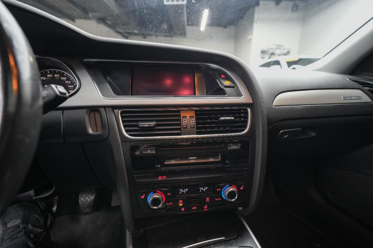 Audi A4 2.0T Premium Sedan quattro Manual 2013