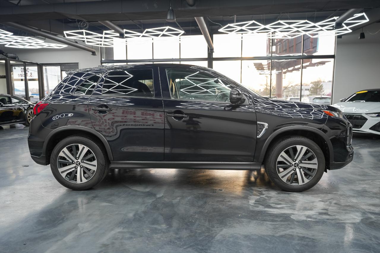 Mitsubishi Outlander Sport 2.0 ES 4WD 2024