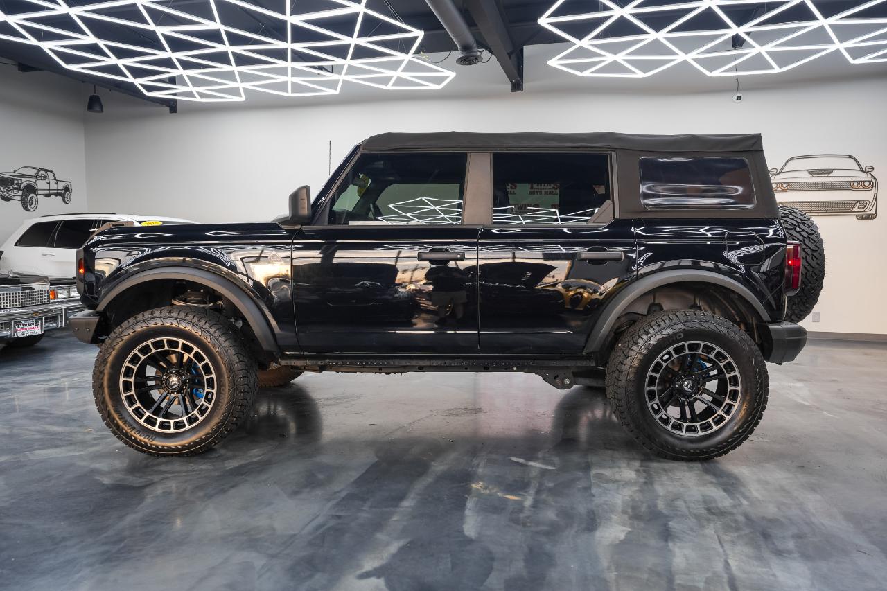 Ford Bronco Base 4-Door 2022