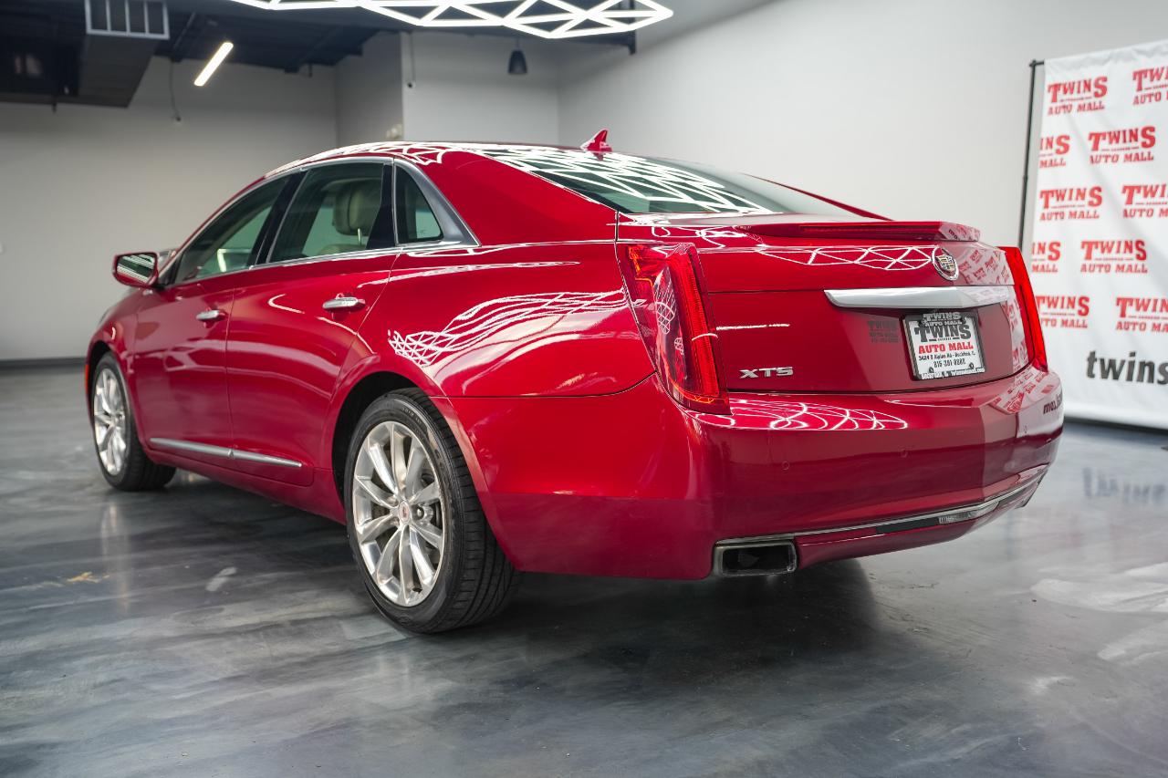 Cadillac XTS  2014