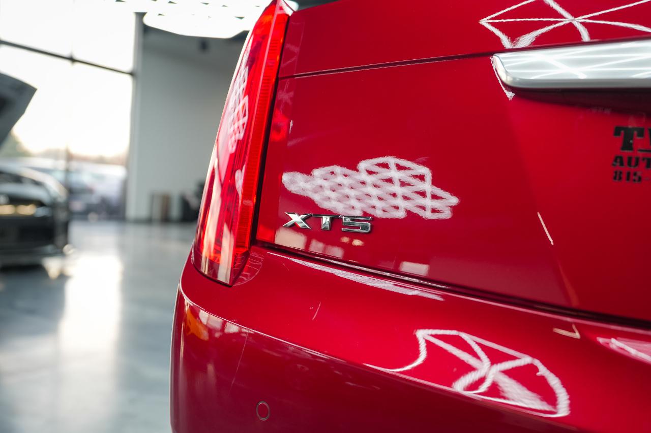 Cadillac XTS  2014