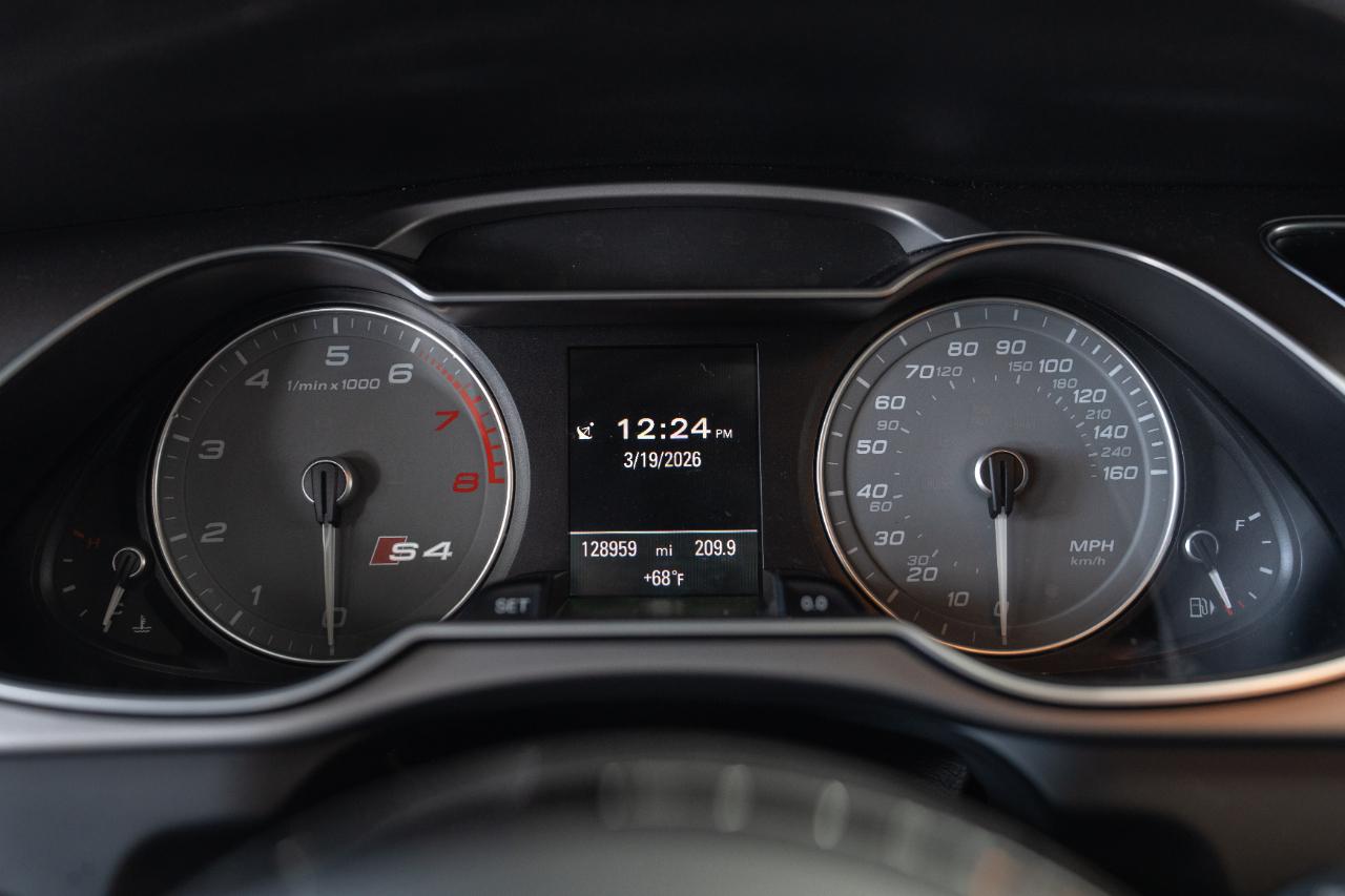 Audi S4 Sedan quattro S tronic 2013