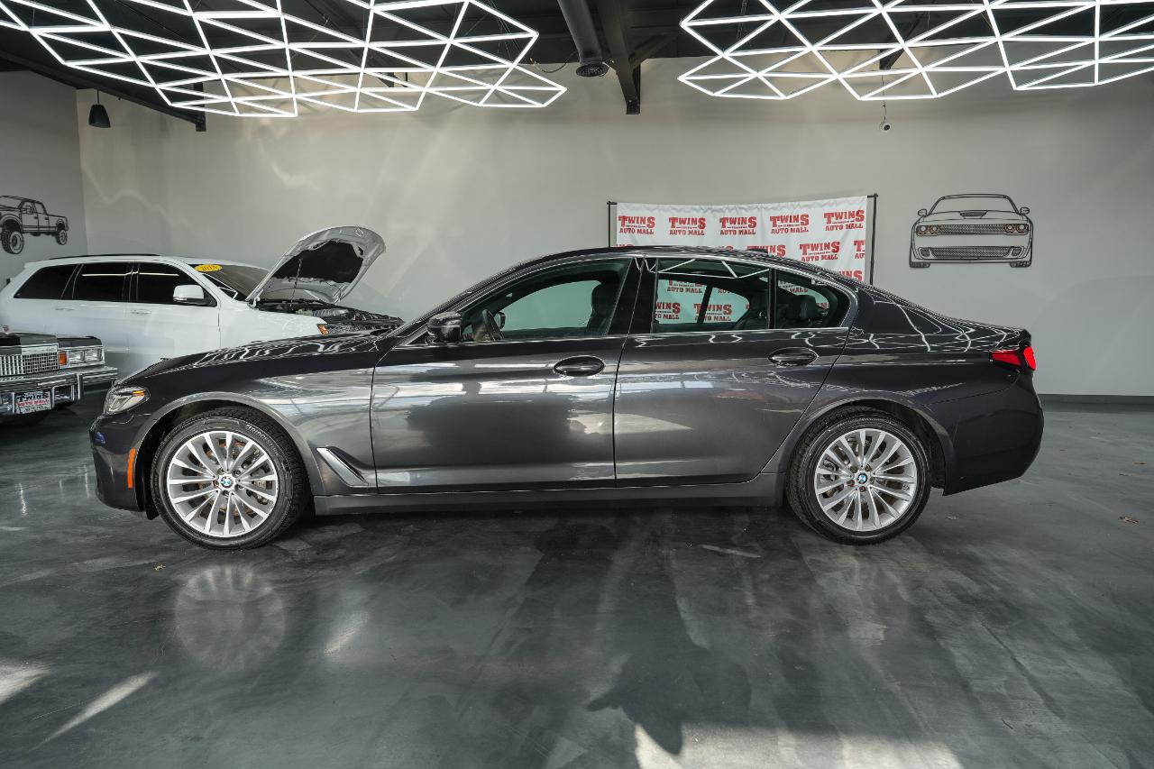 BMW 5-Series 530i xDrive 2021