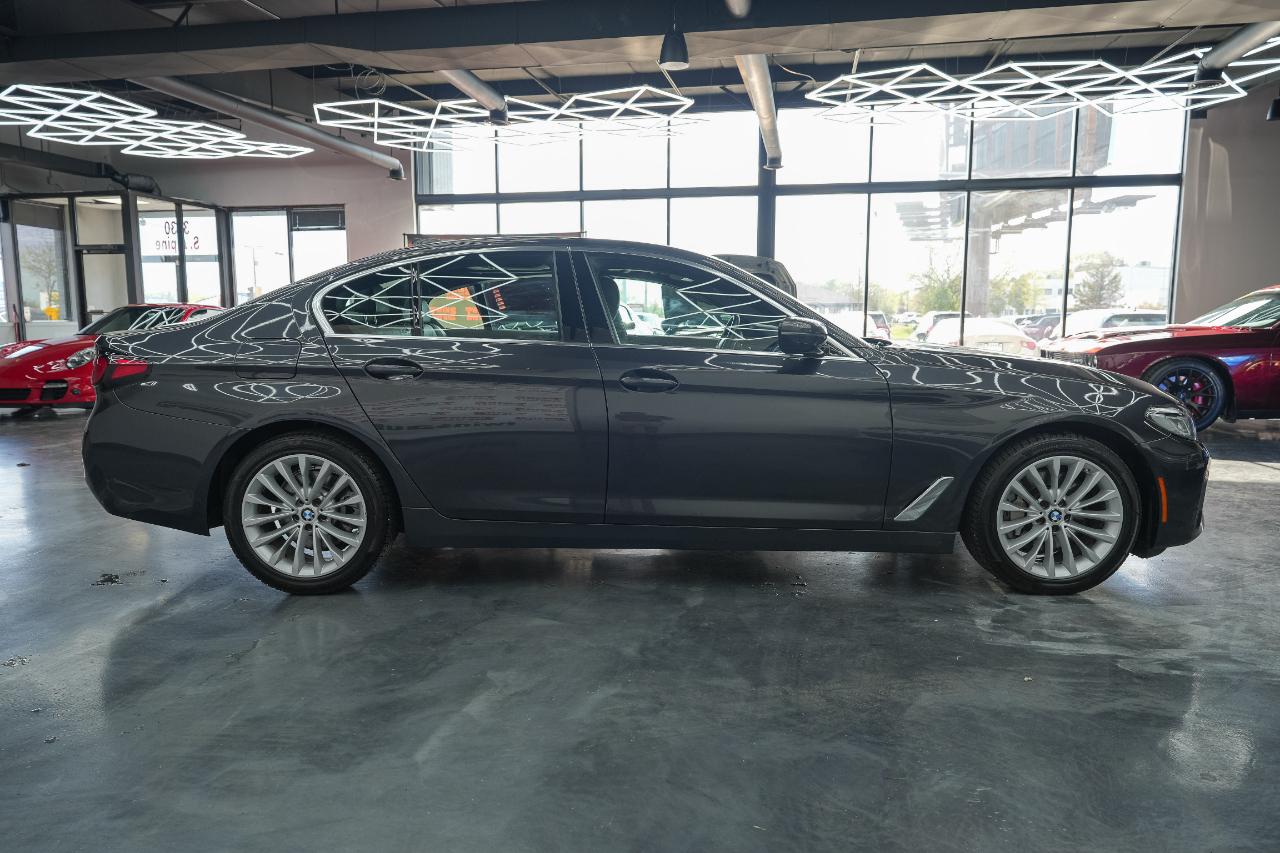 BMW 5-Series 530i xDrive 2021