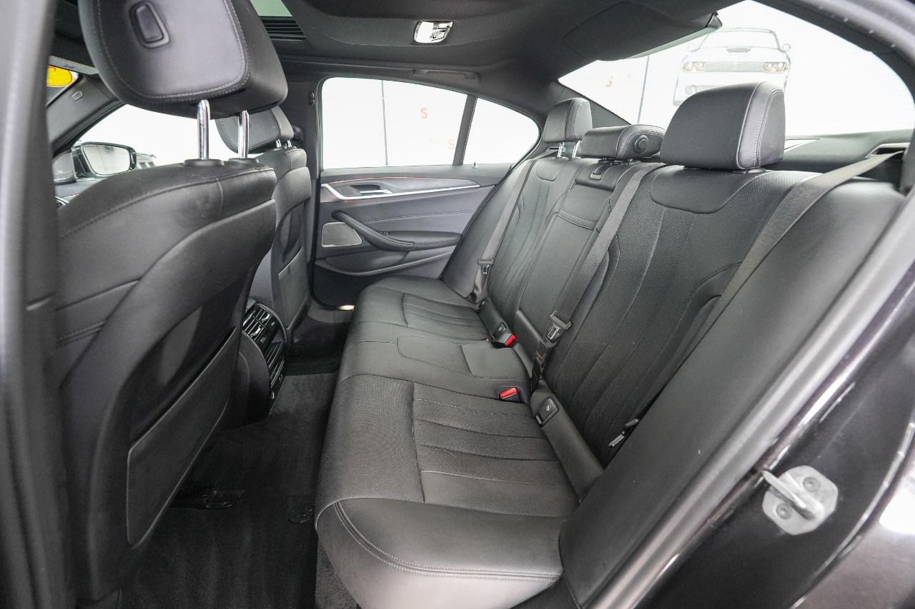 BMW 5-Series 530i xDrive 2021