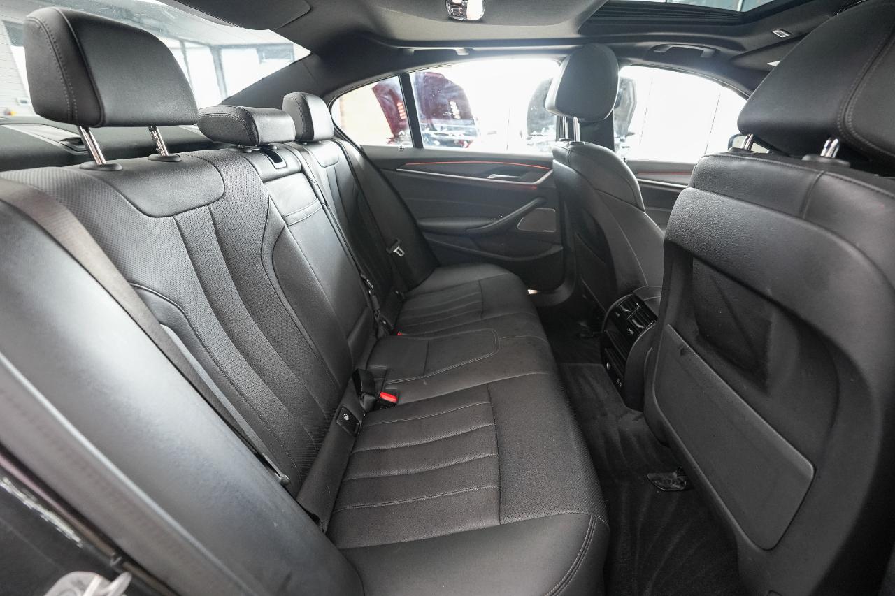 BMW 5-Series 530i xDrive 2021