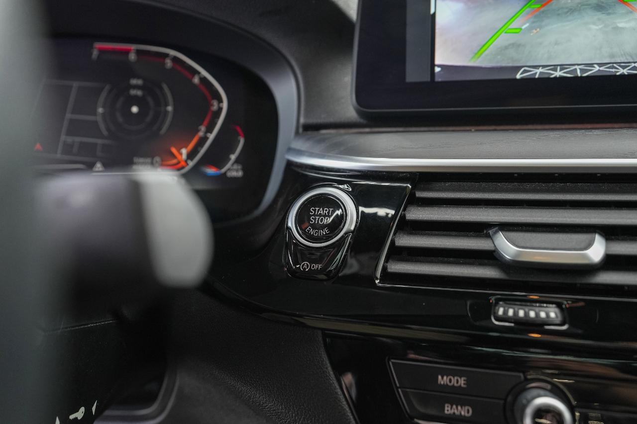 BMW 5-Series 530i xDrive 2021