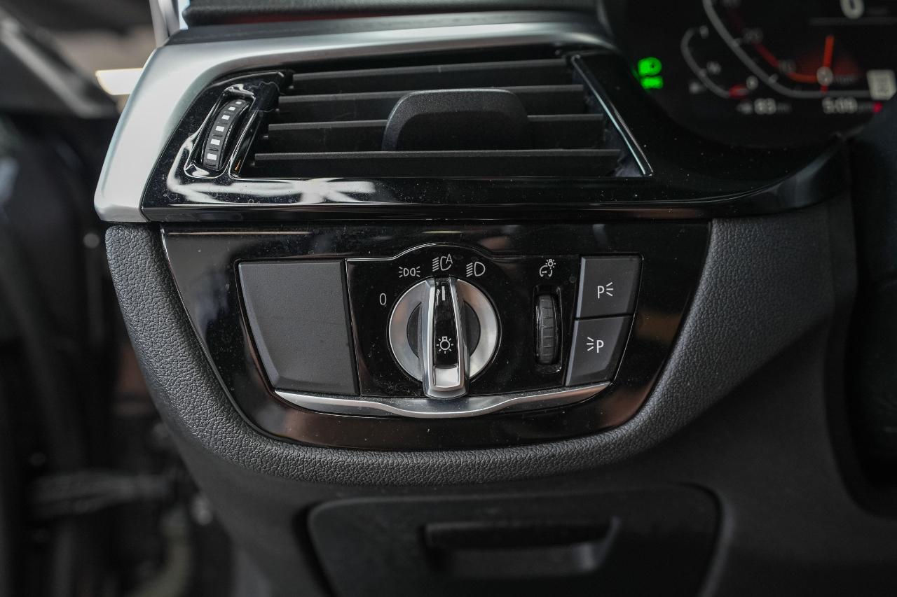 BMW 5-Series 530i xDrive 2021