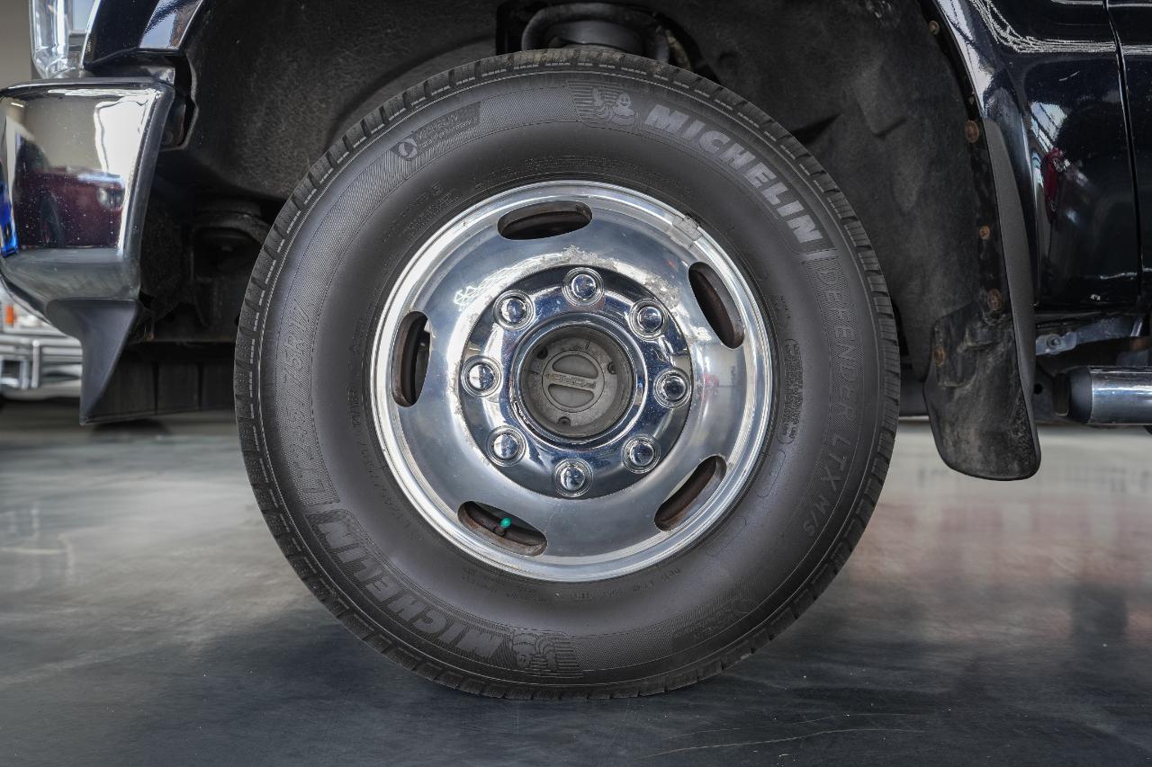 Ford F-350 SD Lariat Crew Cab 4WD 2010