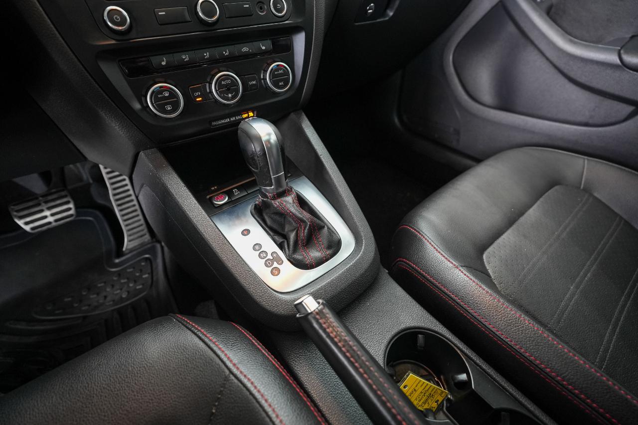 Volkswagen Jetta GLI PZEV 2013