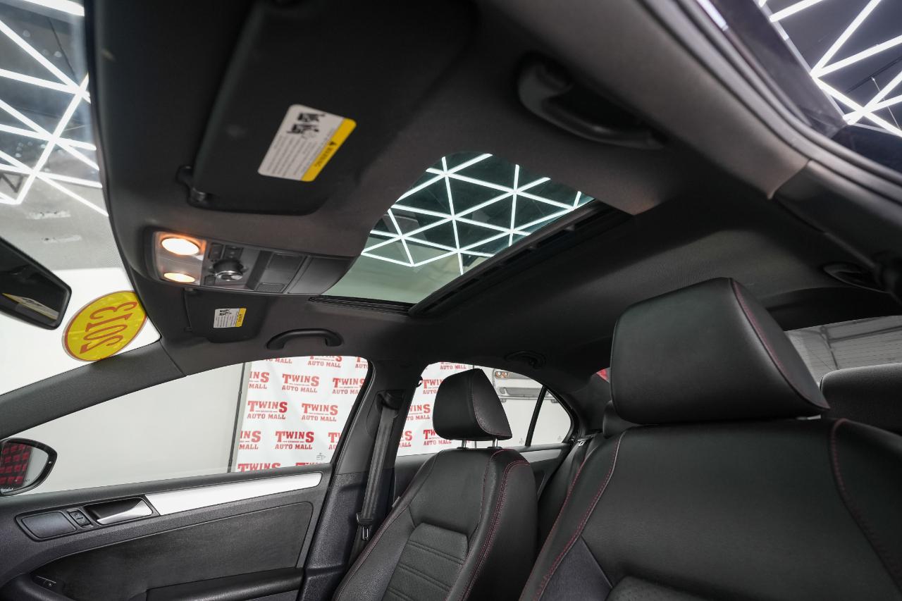 Volkswagen Jetta GLI PZEV 2013