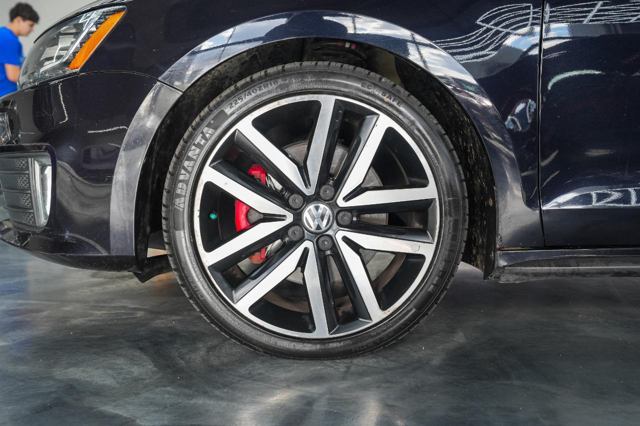 Volkswagen Jetta GLI PZEV 2013