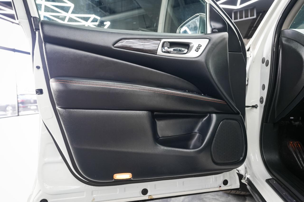 Nissan Pathfinder SL 4WD 2020