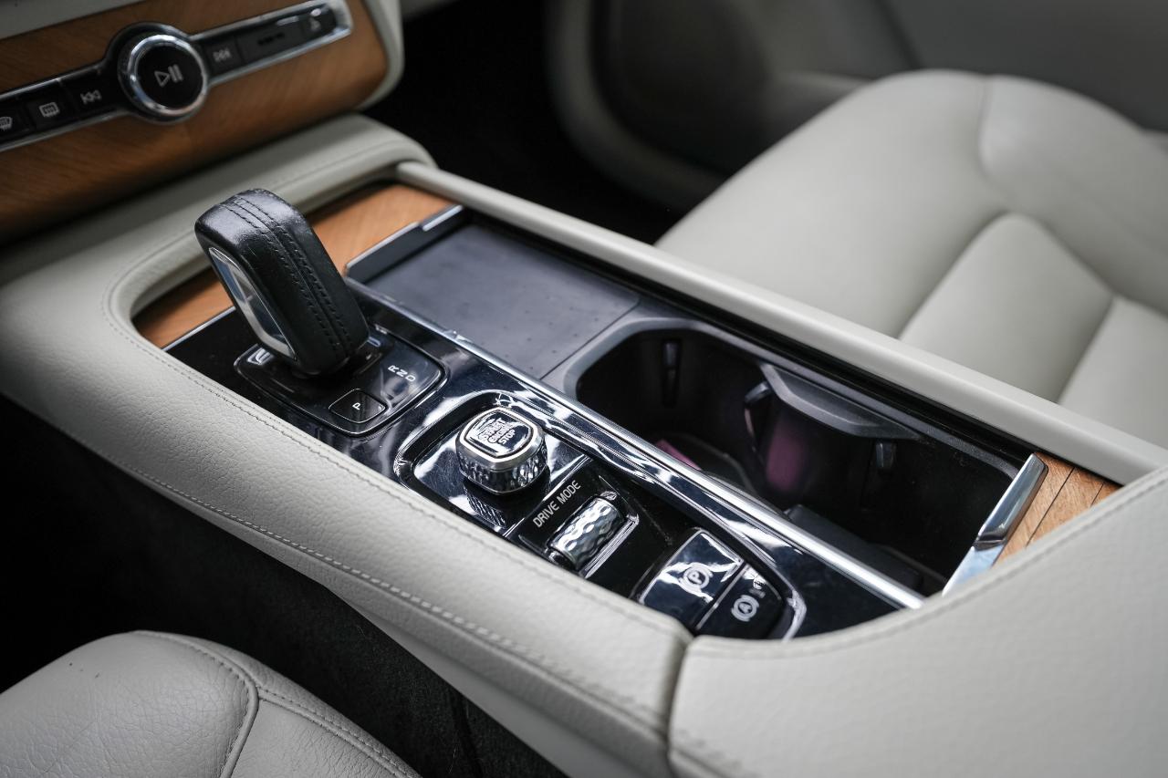 Volvo XC90 T8 R-Design Hybrid 2021