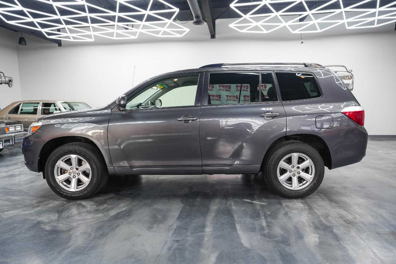 Toyota Highlander Base 2WD 2008