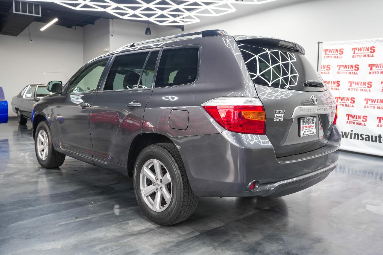 Toyota Highlander Base 2WD 2008
