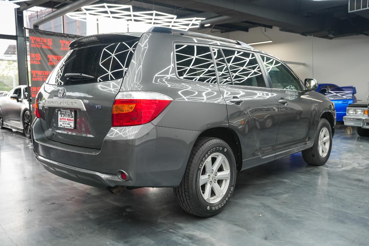 Toyota Highlander Base 2WD 2008