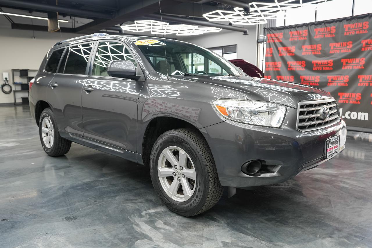 Toyota Highlander Base 2WD 2008