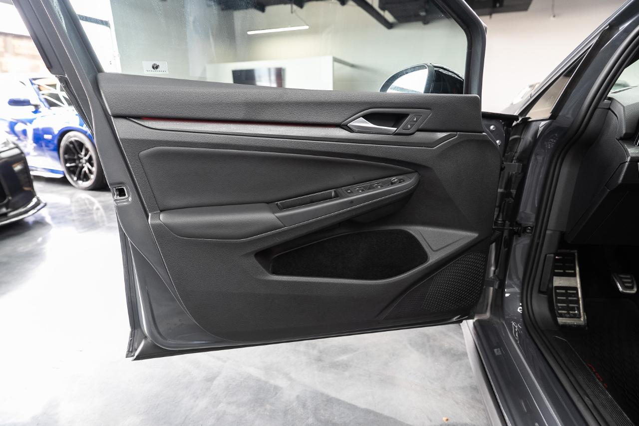 Volkswagen Golf GTI Autobahn 6M 2024