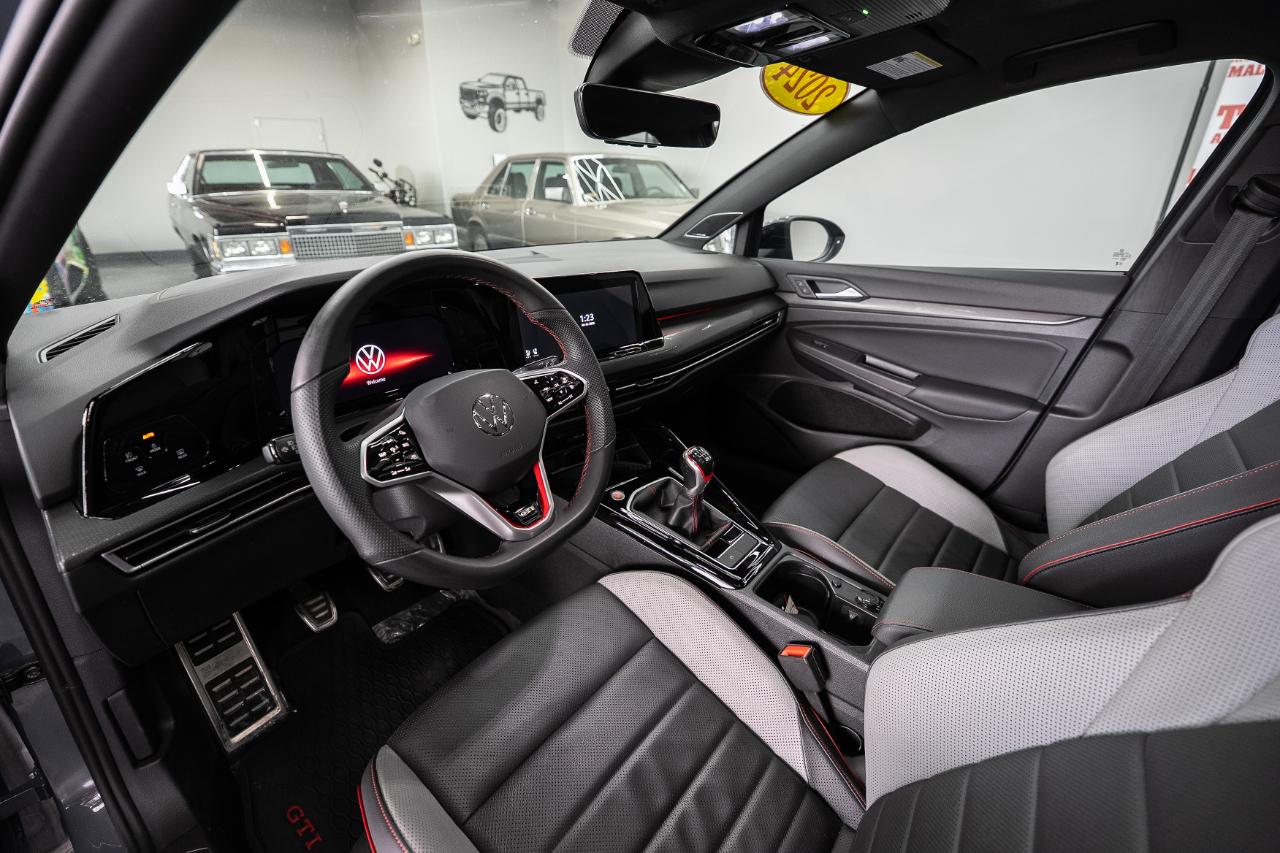 Volkswagen Golf GTI Autobahn 6M 2024