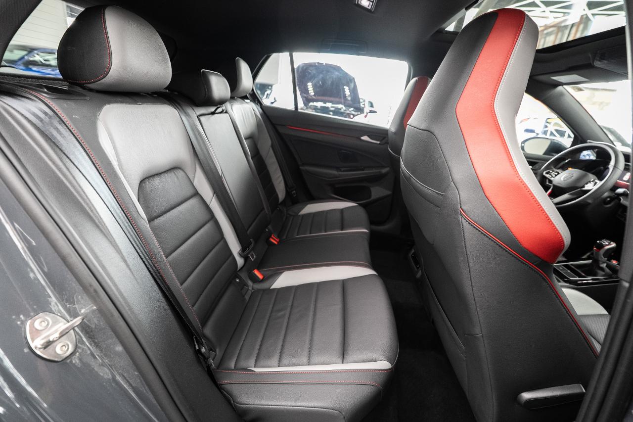 Volkswagen Golf GTI Autobahn 6M 2024