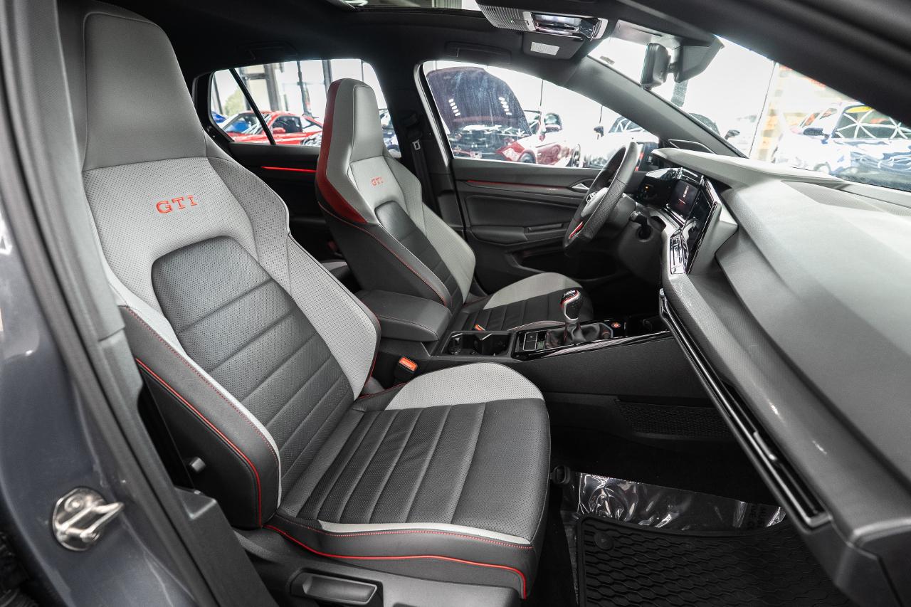 Volkswagen Golf GTI Autobahn 6M 2024
