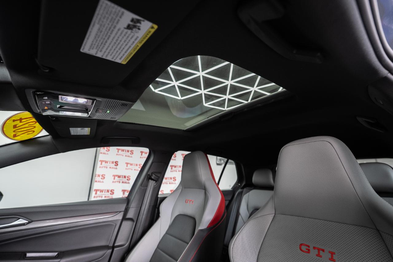 Volkswagen Golf GTI Autobahn 6M 2024