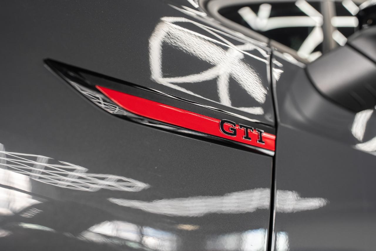 Volkswagen Golf GTI Autobahn 6M 2024