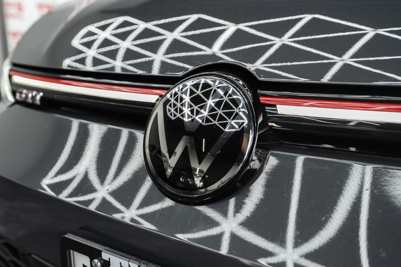Volkswagen Golf GTI Autobahn 6M 2024