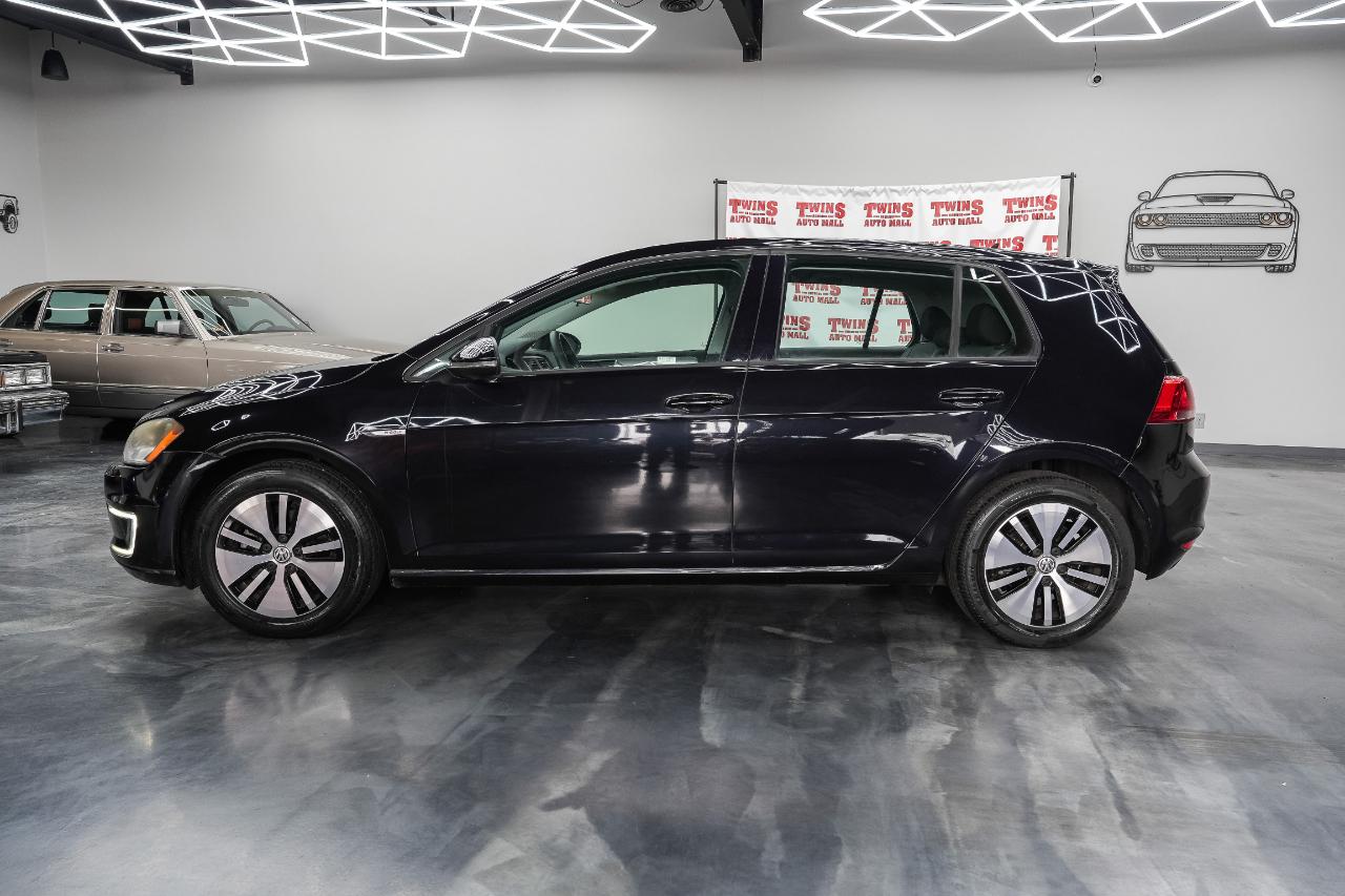 Volkswagen e-Golf SE 2016