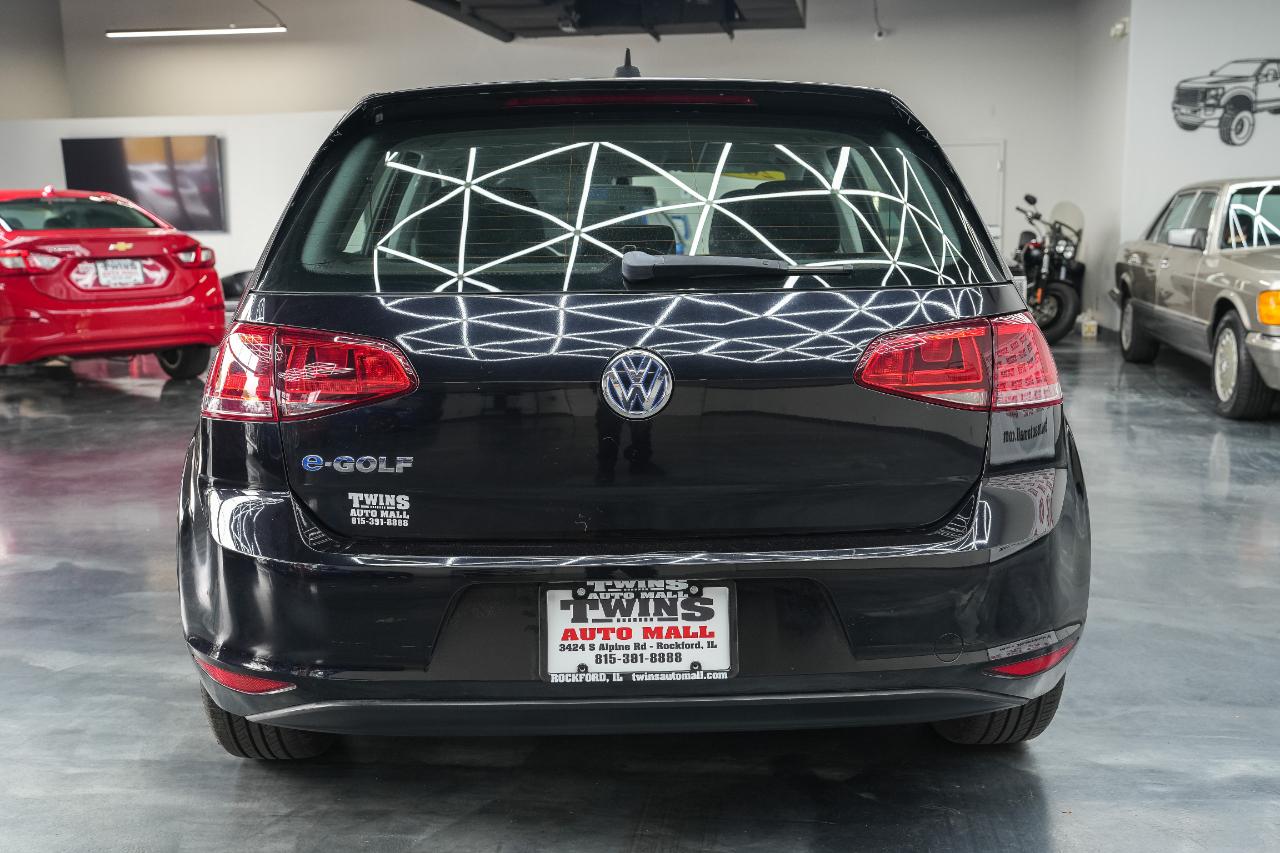 Volkswagen e-Golf SE 2016