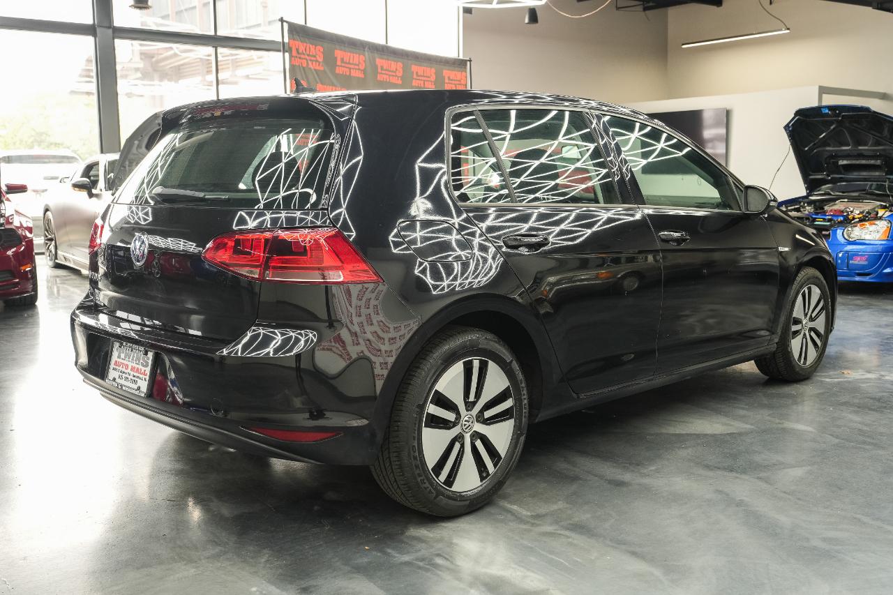 Volkswagen e-Golf SE 2016