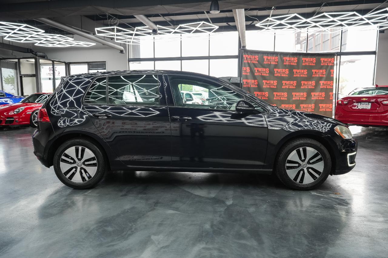Volkswagen e-Golf SE 2016