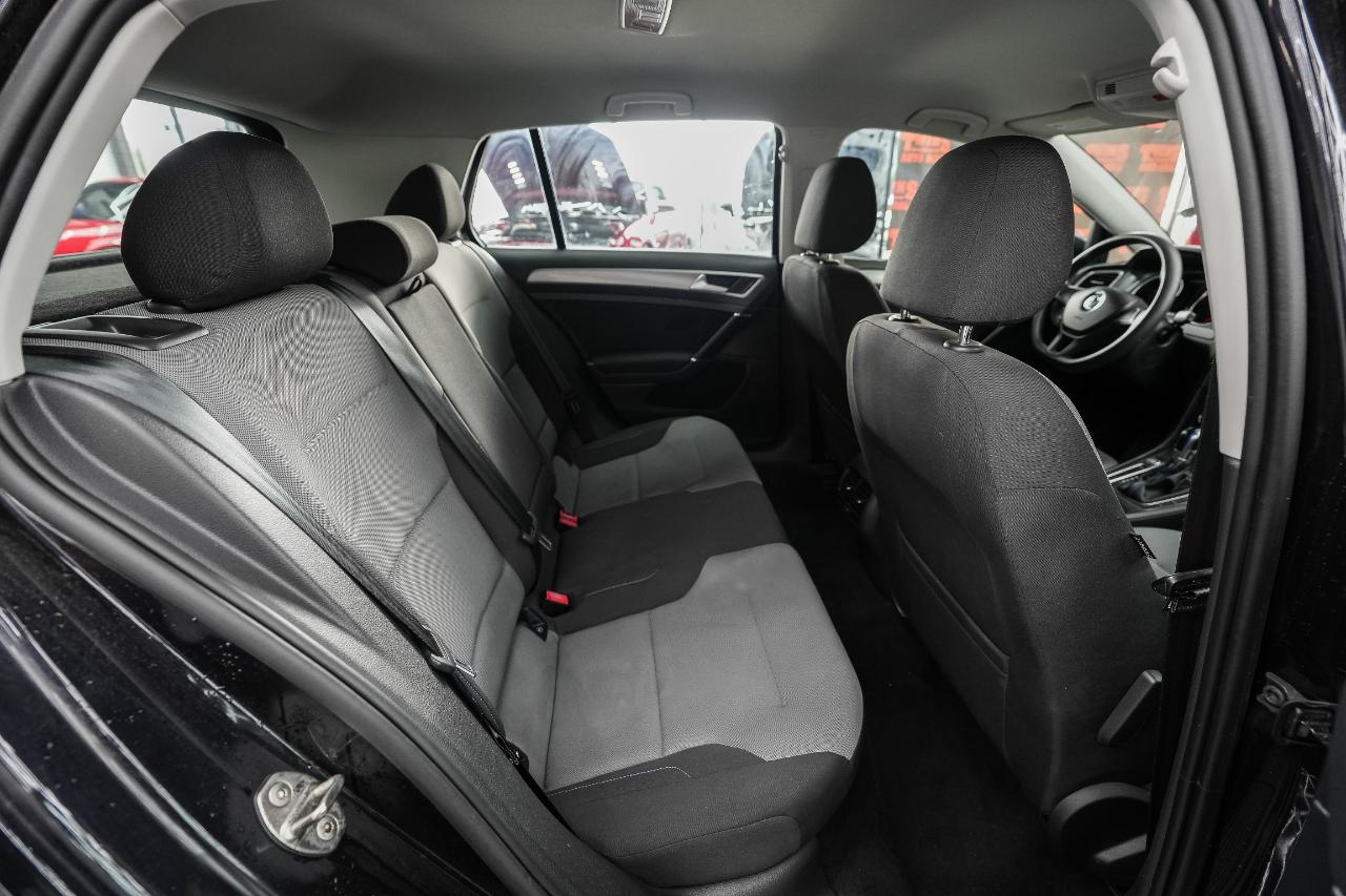 Volkswagen e-Golf SE 2016
