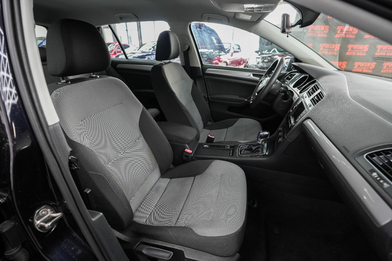 Volkswagen e-Golf SE 2016