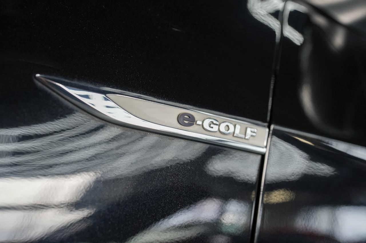 Volkswagen e-Golf SE 2016