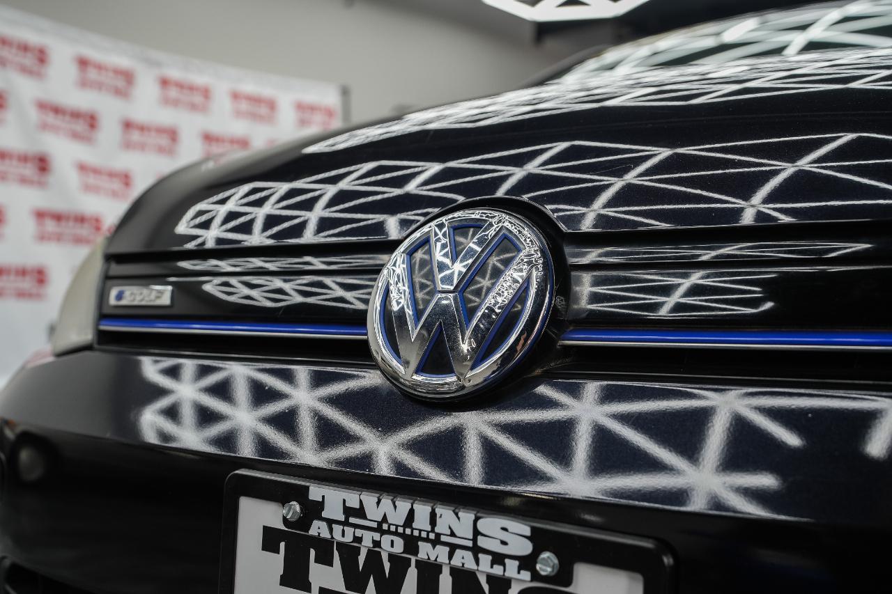 Volkswagen e-Golf SE 2016