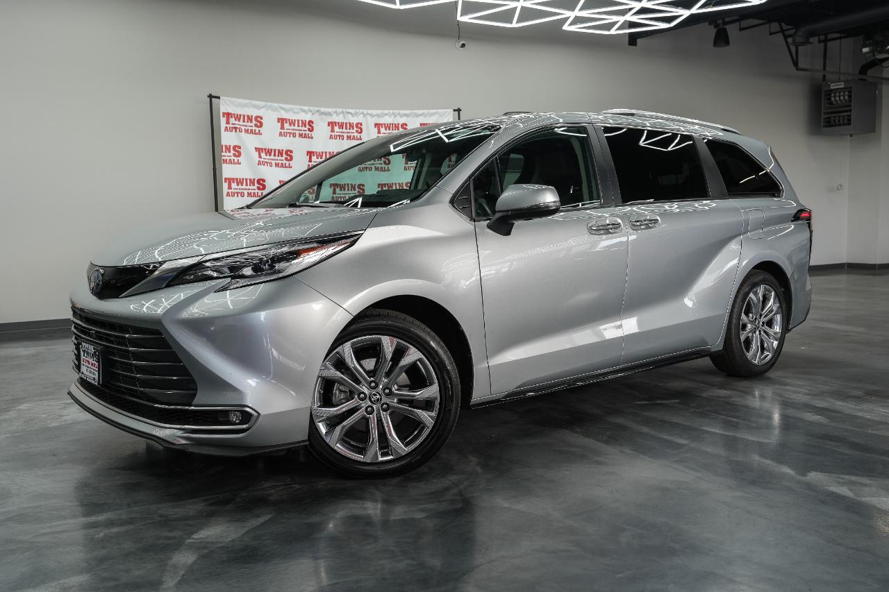 Toyota Sienna Platinum 7-Passenger 2022
