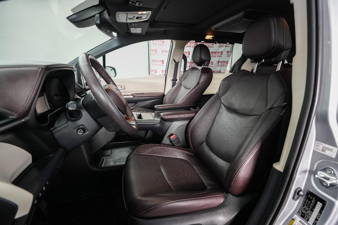 Toyota Sienna Platinum 7-Passenger 2022