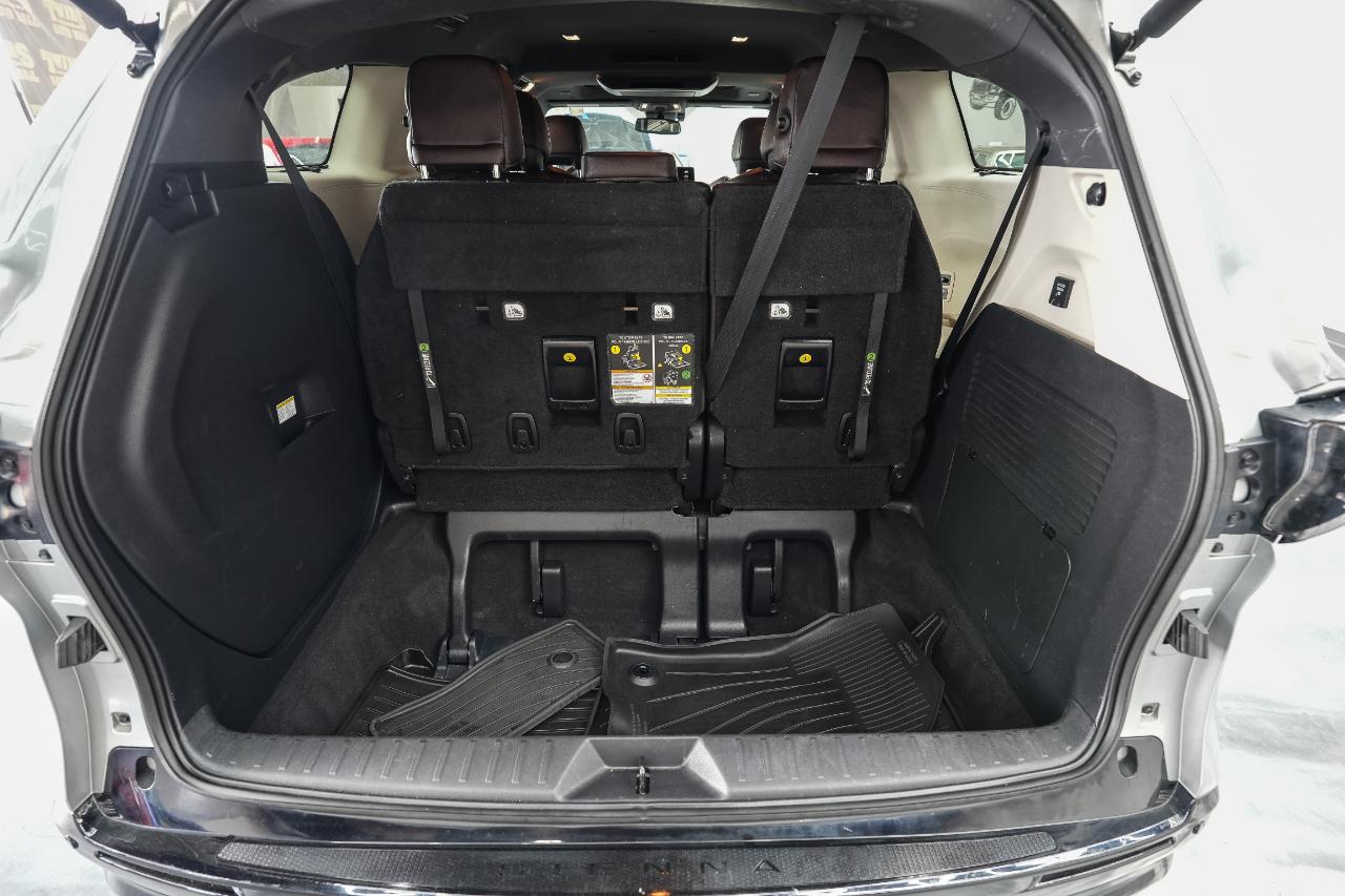 Toyota Sienna Platinum 7-Passenger 2022
