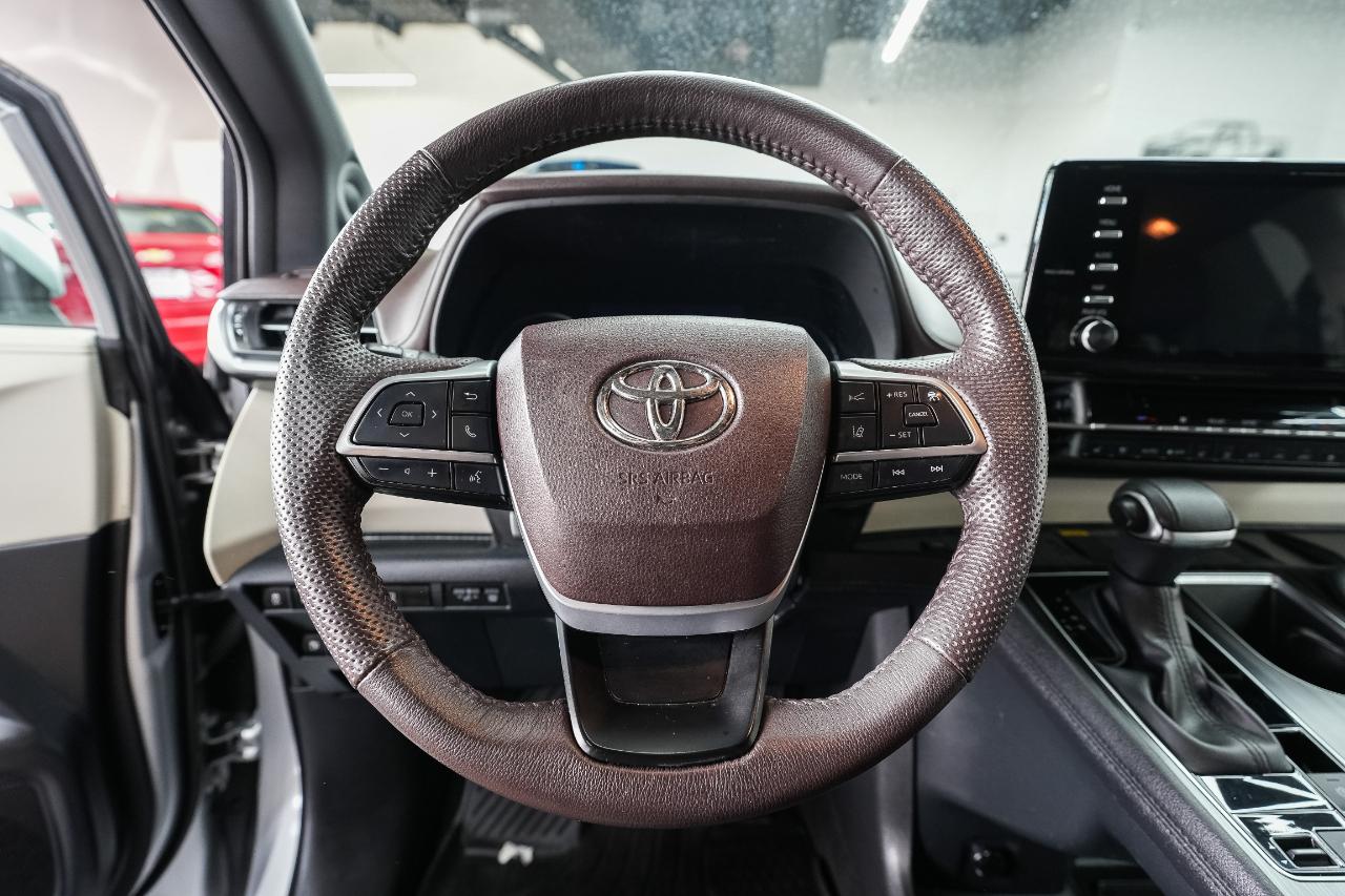Toyota Sienna Platinum 7-Passenger 2022