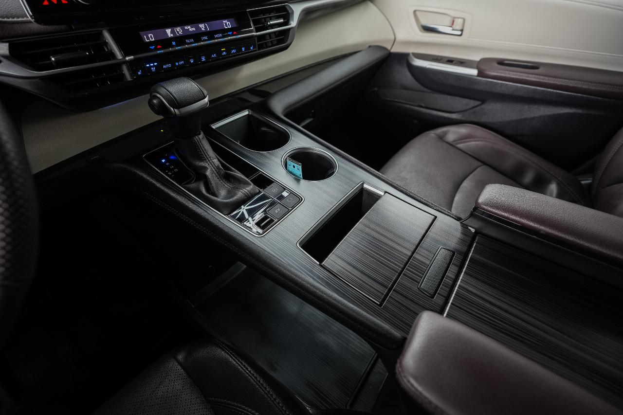 Toyota Sienna Platinum 7-Passenger 2022