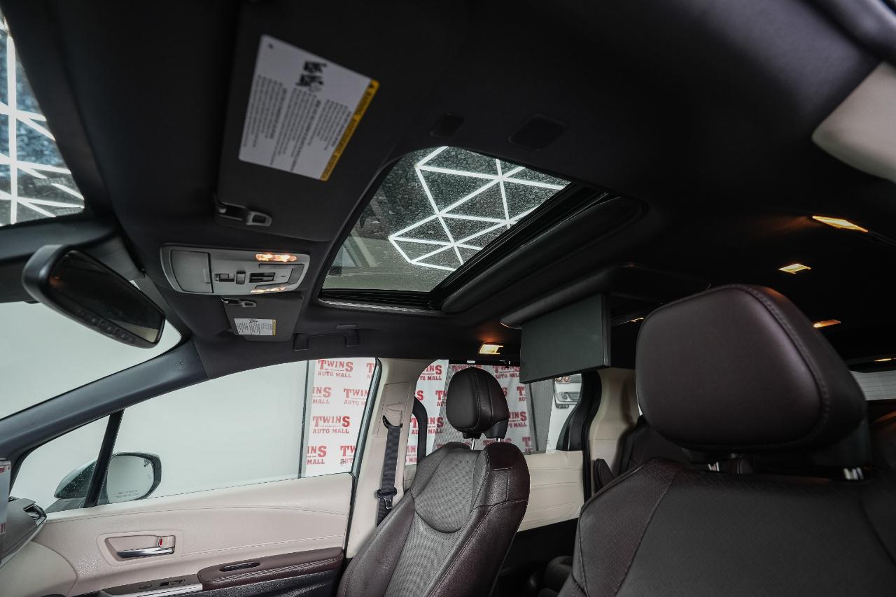 Toyota Sienna Platinum 7-Passenger 2022